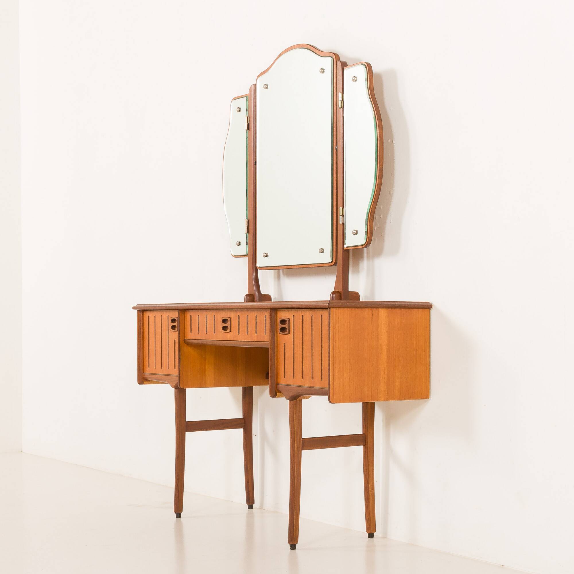 Scandinavian mid-century teak dressing table in teak, Norway, 1970s