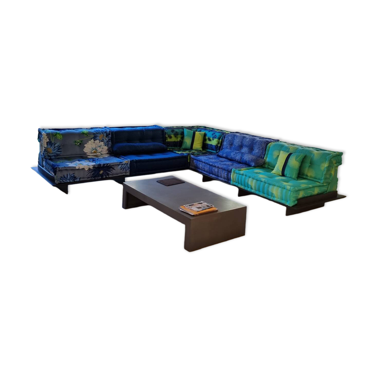 Mah Jong sofa by Roche Bobois designed by Kenzo.
