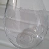 Carafe pattern grape clusters