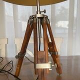 2 adjustable lamps on vintage tripods