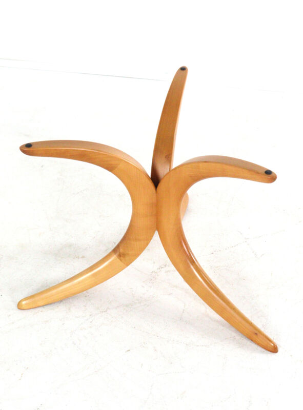 Alma möbel coffee table with boomerang legs and glass top