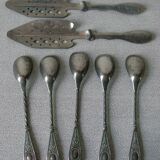 Lot de 2 cuillères à absinthe Berger et 5 petites cuillères à café en métal argenté