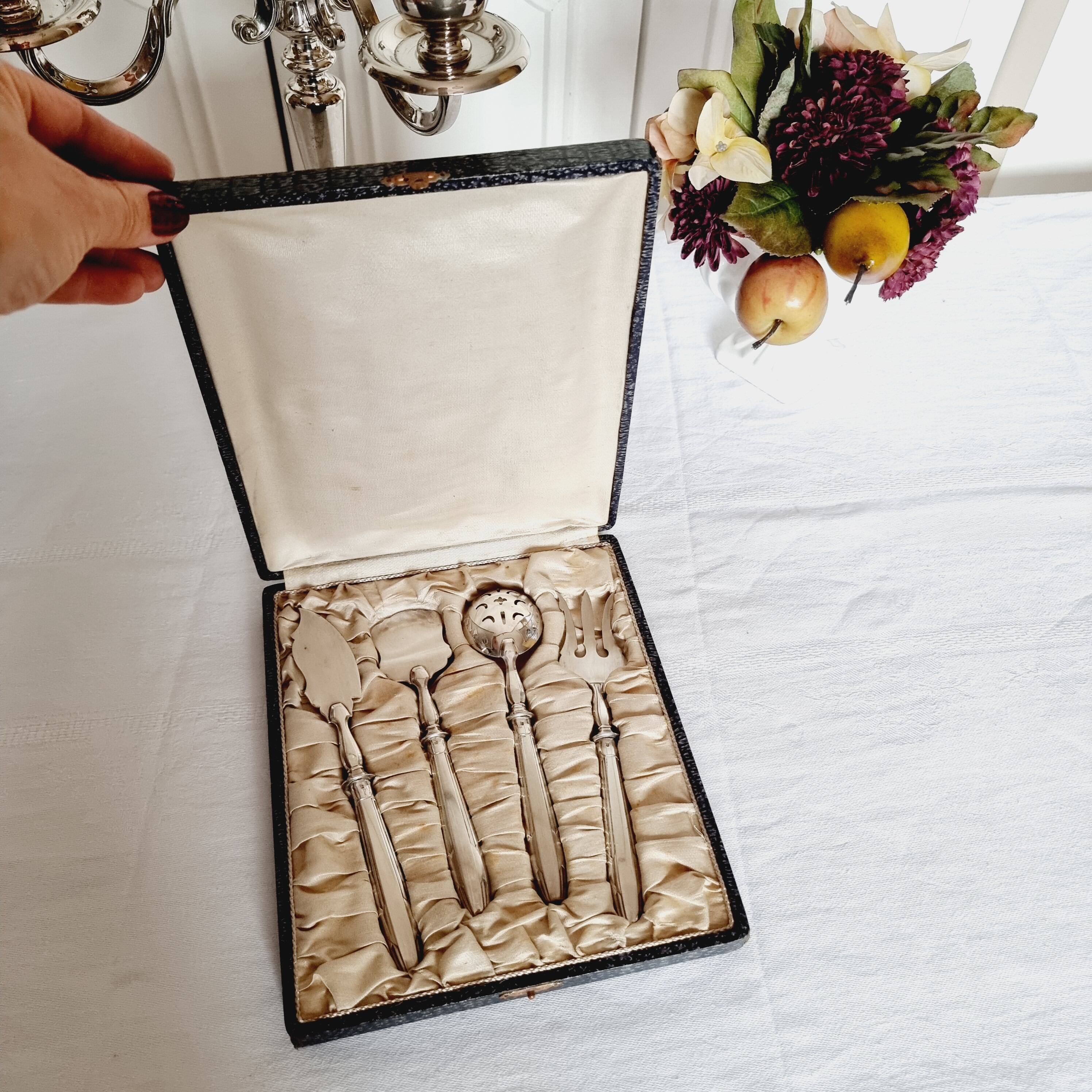 4 Art Deco Cubiertos to serve Postres or Frutas de Metal Plata de Principios S.XX