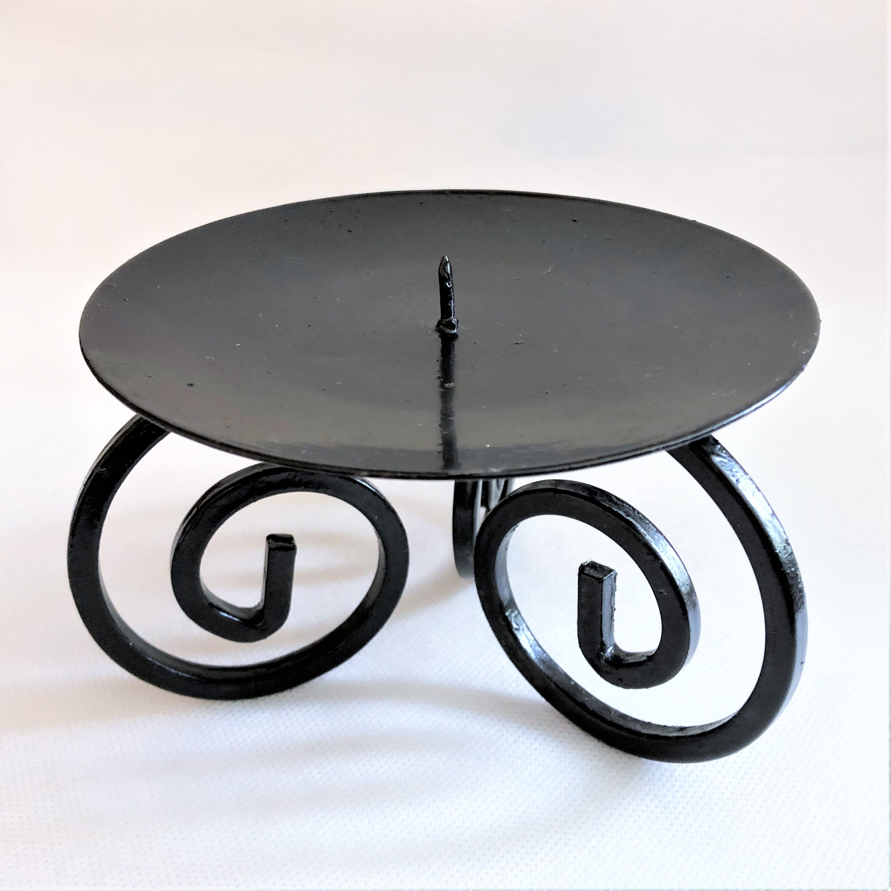 Black wrought iron picnic candle holder