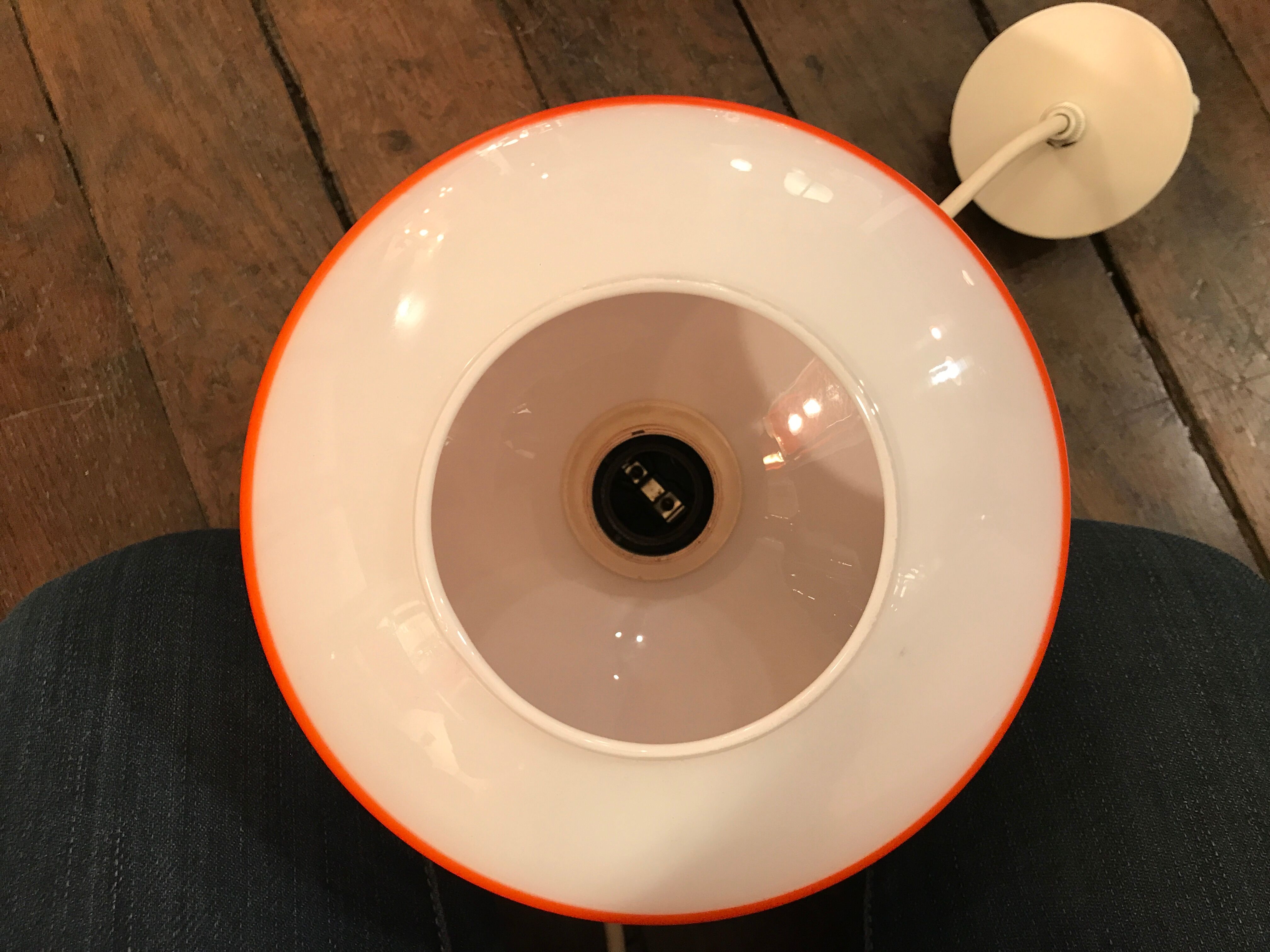 Suspension opaline orange et blanche verre années 60