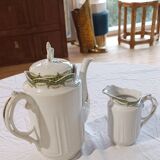 Cafetière et pot a lait en porcelaine de Limoges France, début XXe s