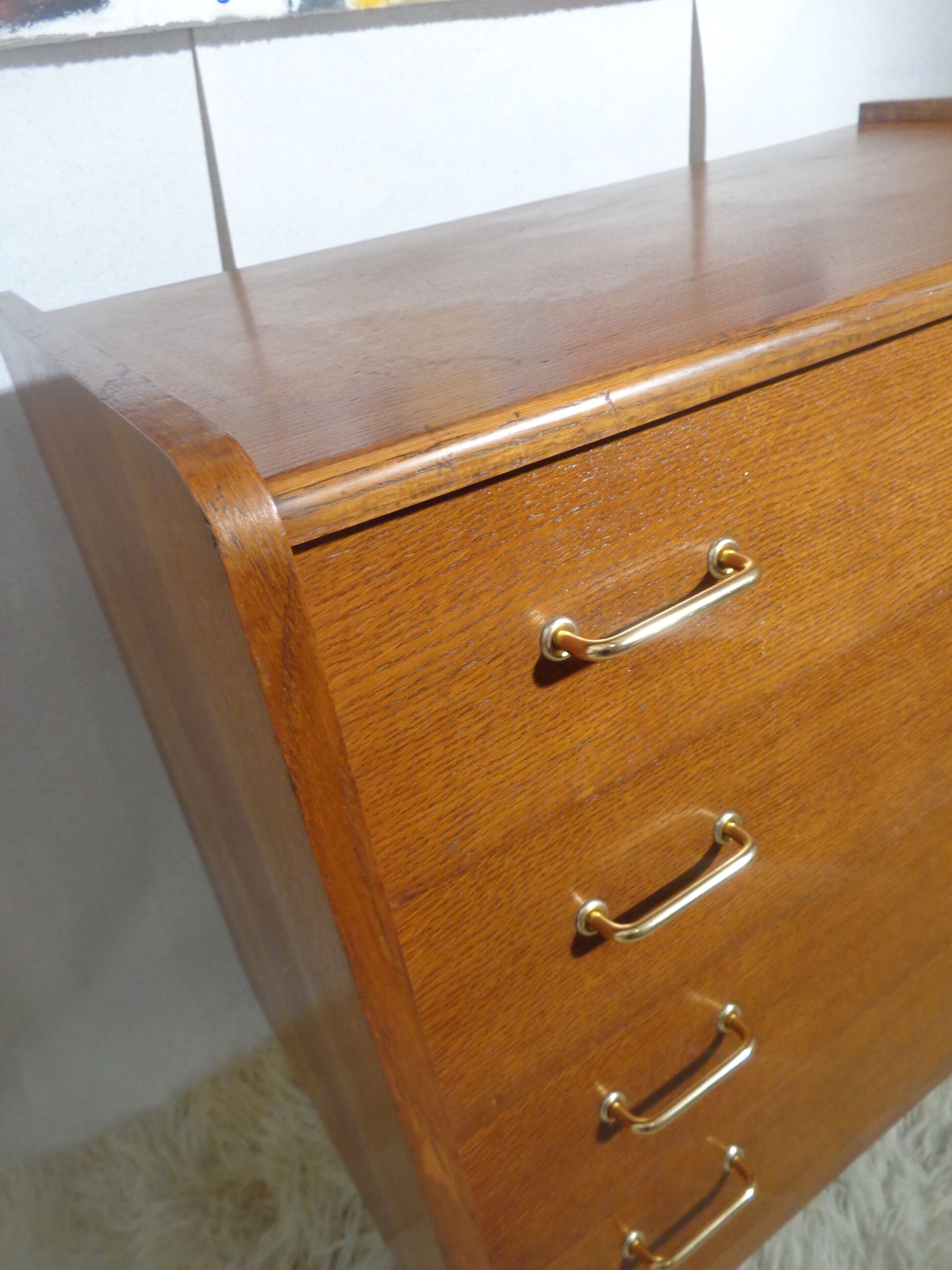 Dresser vintage 50s compass feet