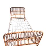 Lit enfant en rotin vintage