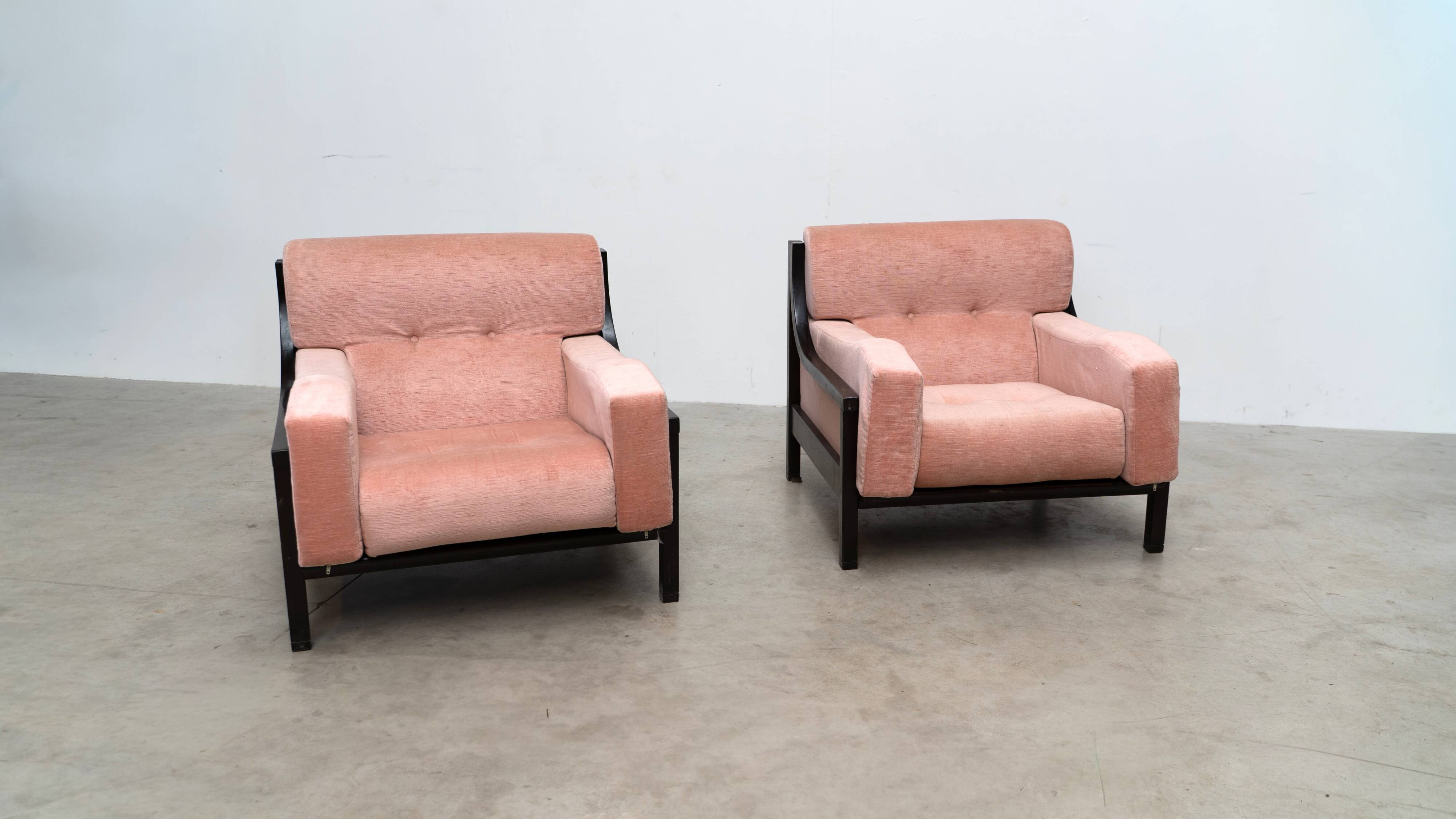 Ensemble de deux fauteuils lounge italiens