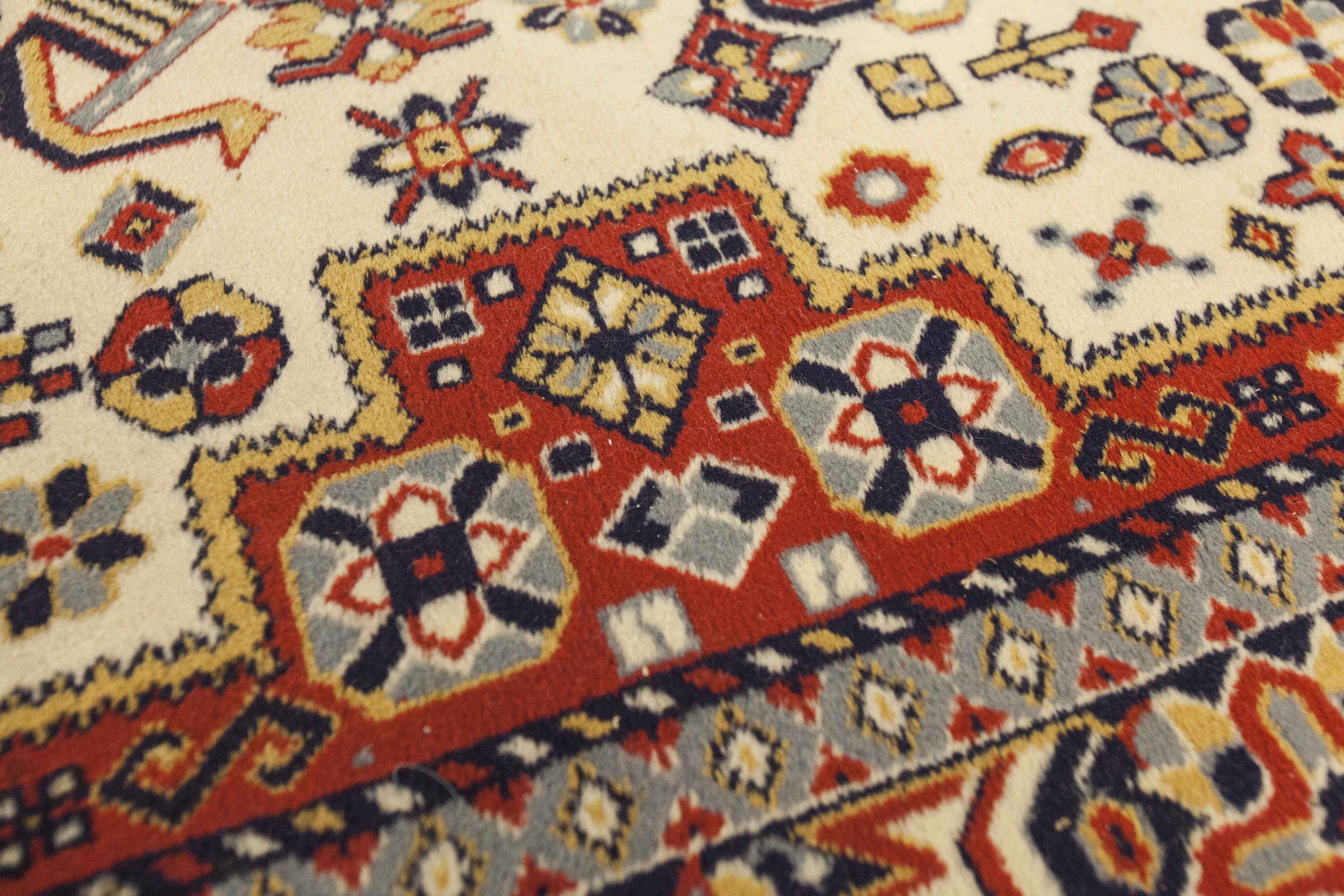 Apollo brand Persian rug, 100% virgin wool, Eulan Bayer Germany