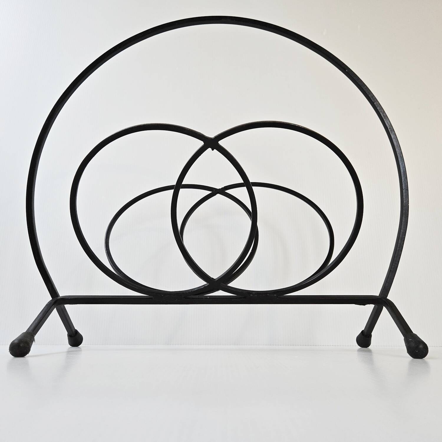 Vintage magazine rack 1950