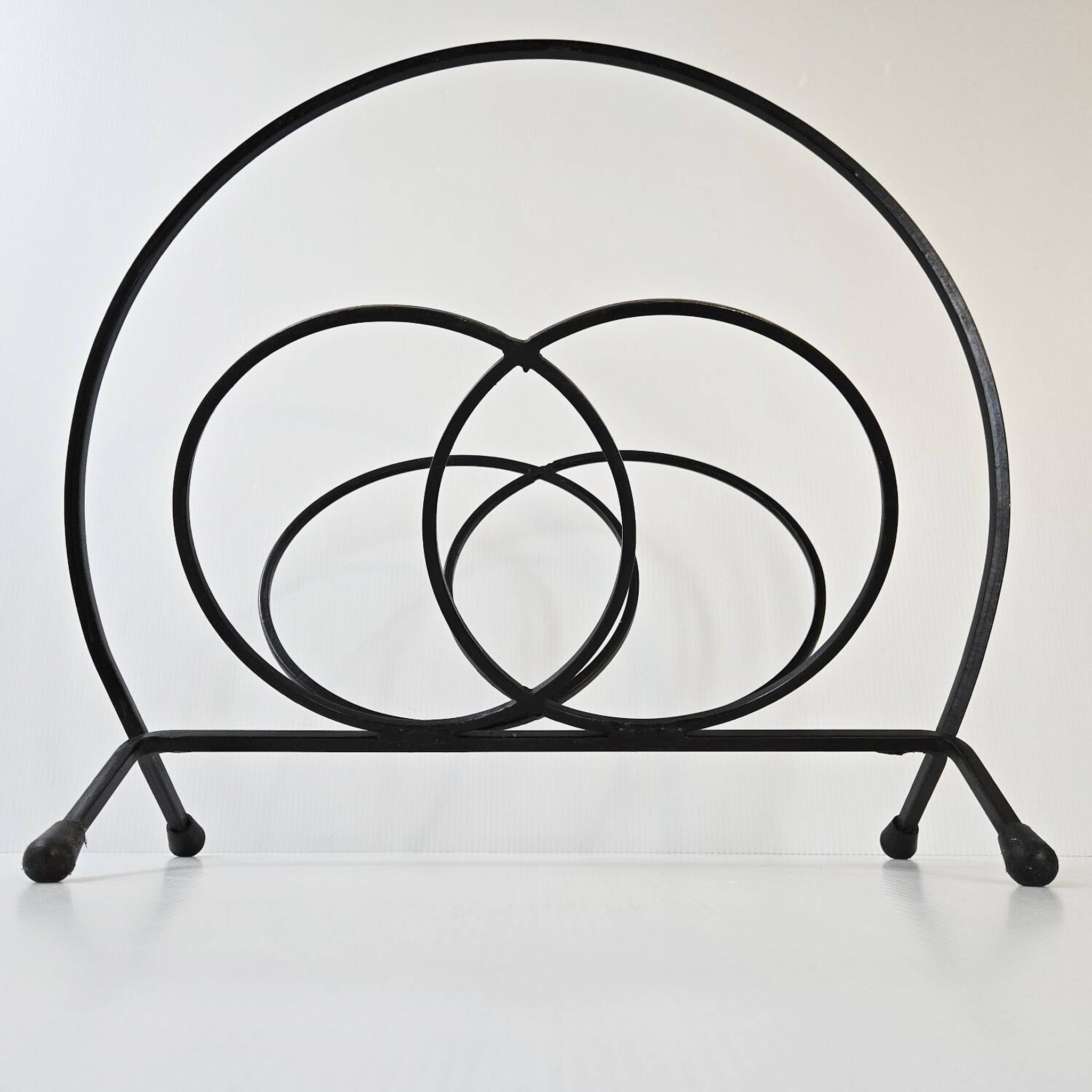Vintage magazine rack 1950