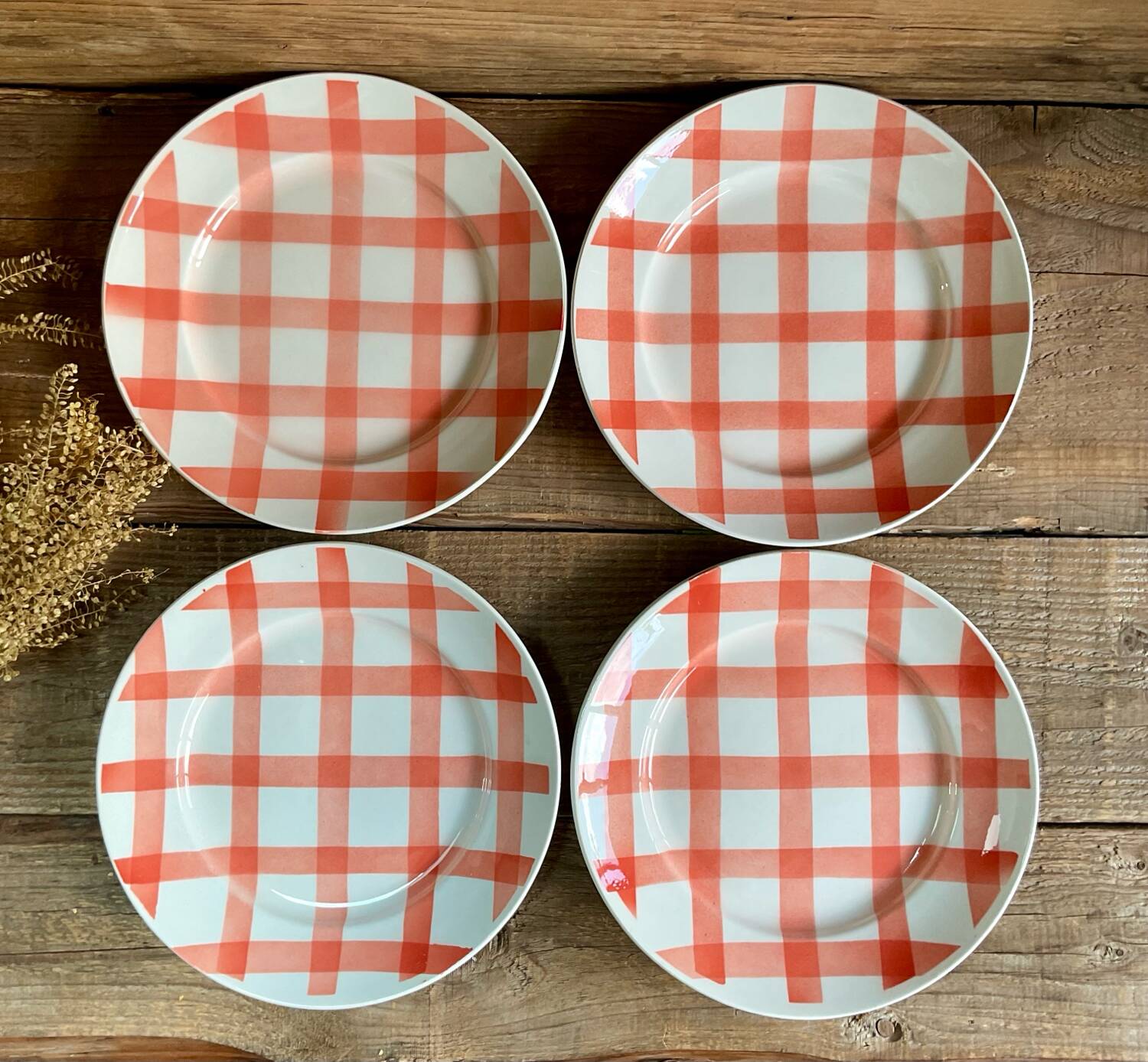 4 Moulin Des Loups “dishcloth” flat plates