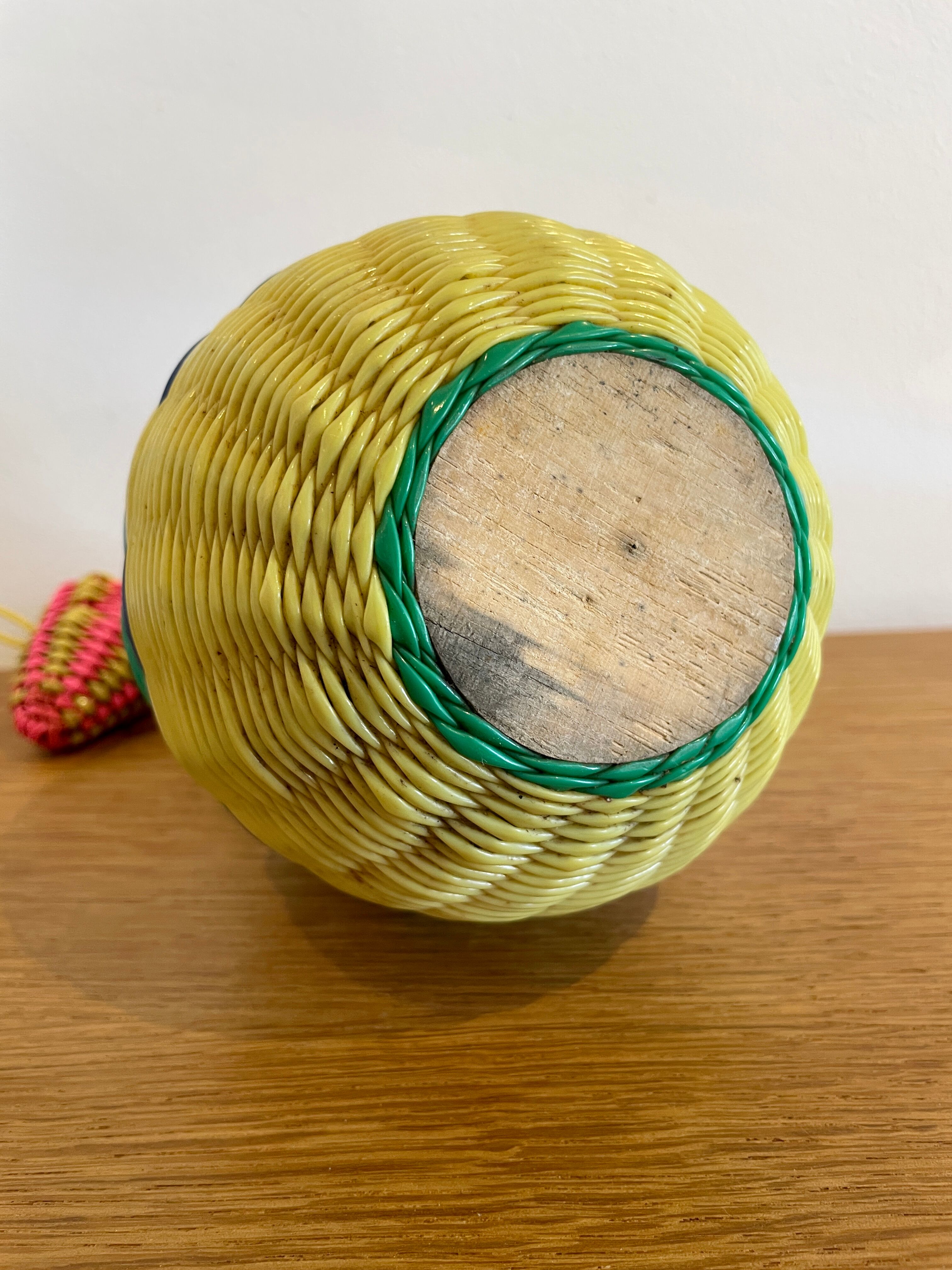 Vintage scoubidou bottle