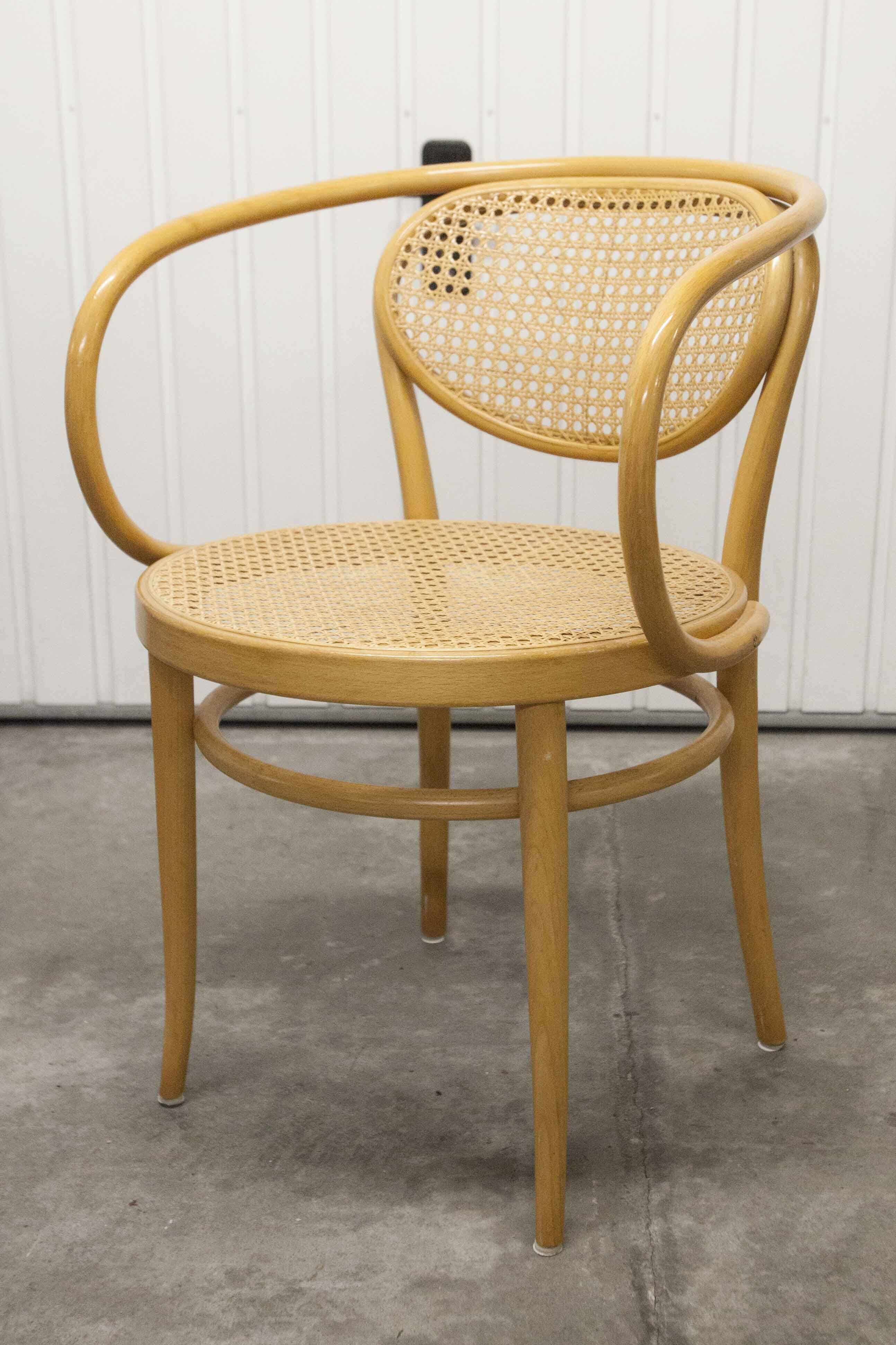 Fauteuil Thonet 210 R cannage couleur miel