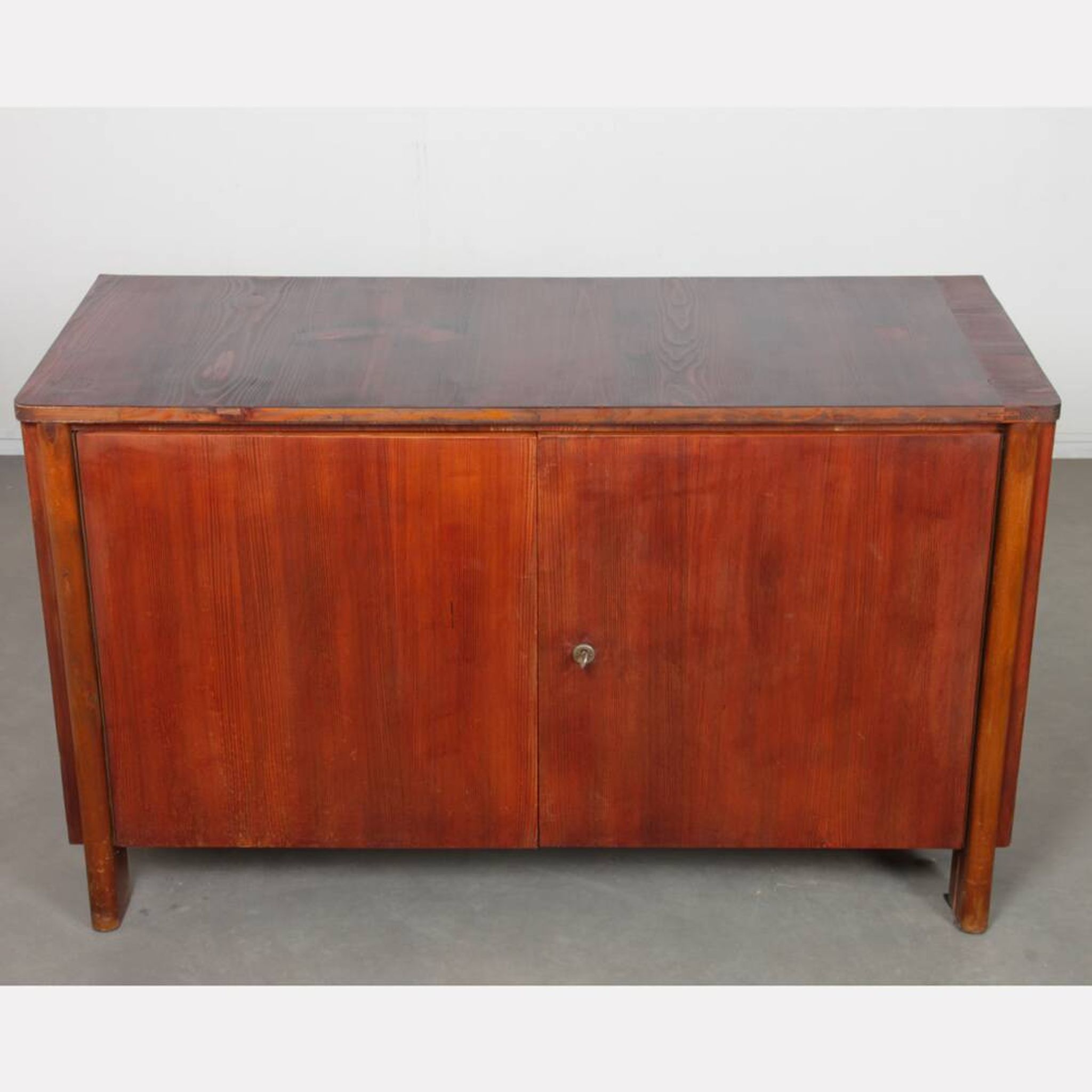Wooden chest of drawers from the 1950s