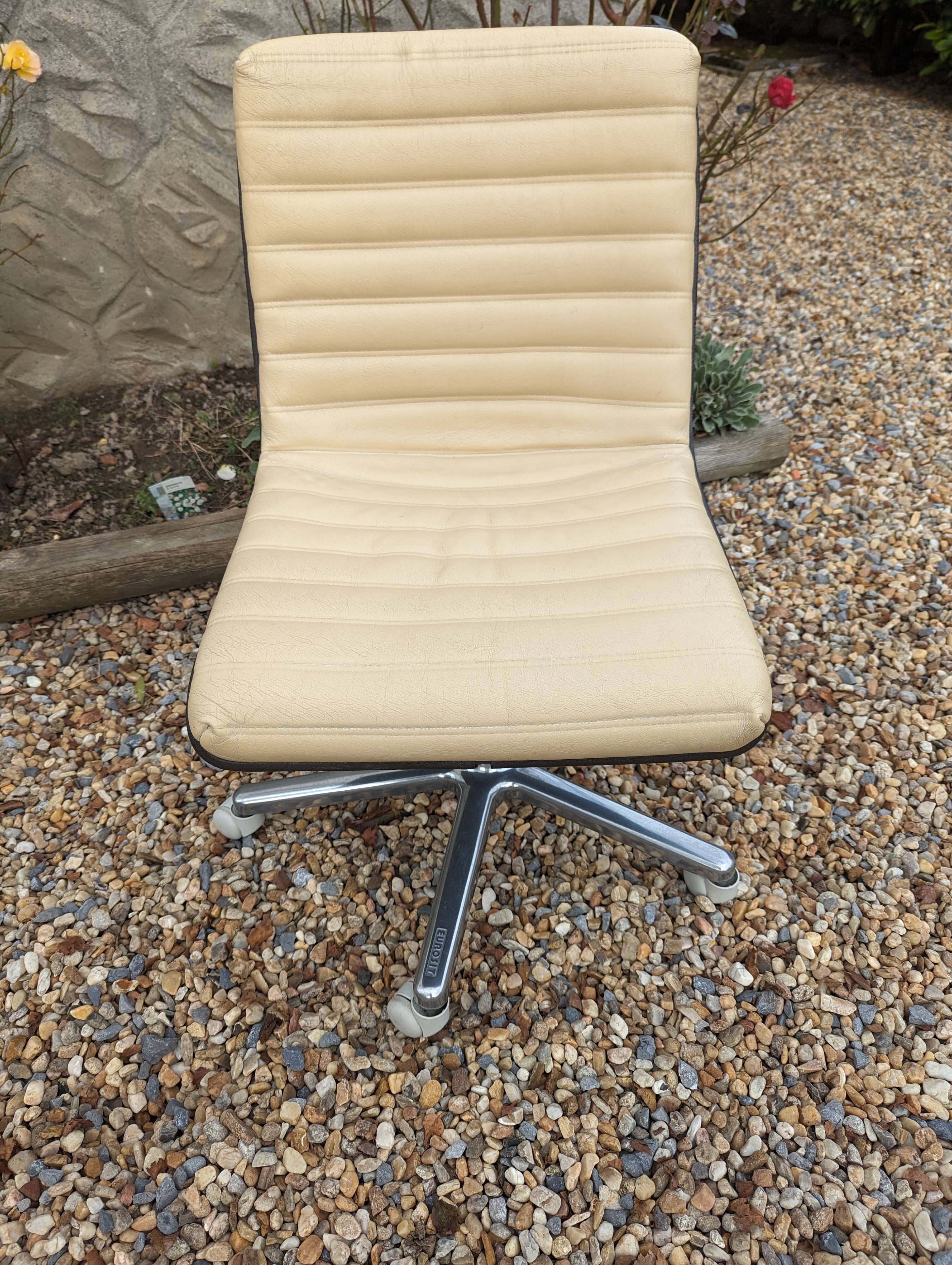70s desk armchair