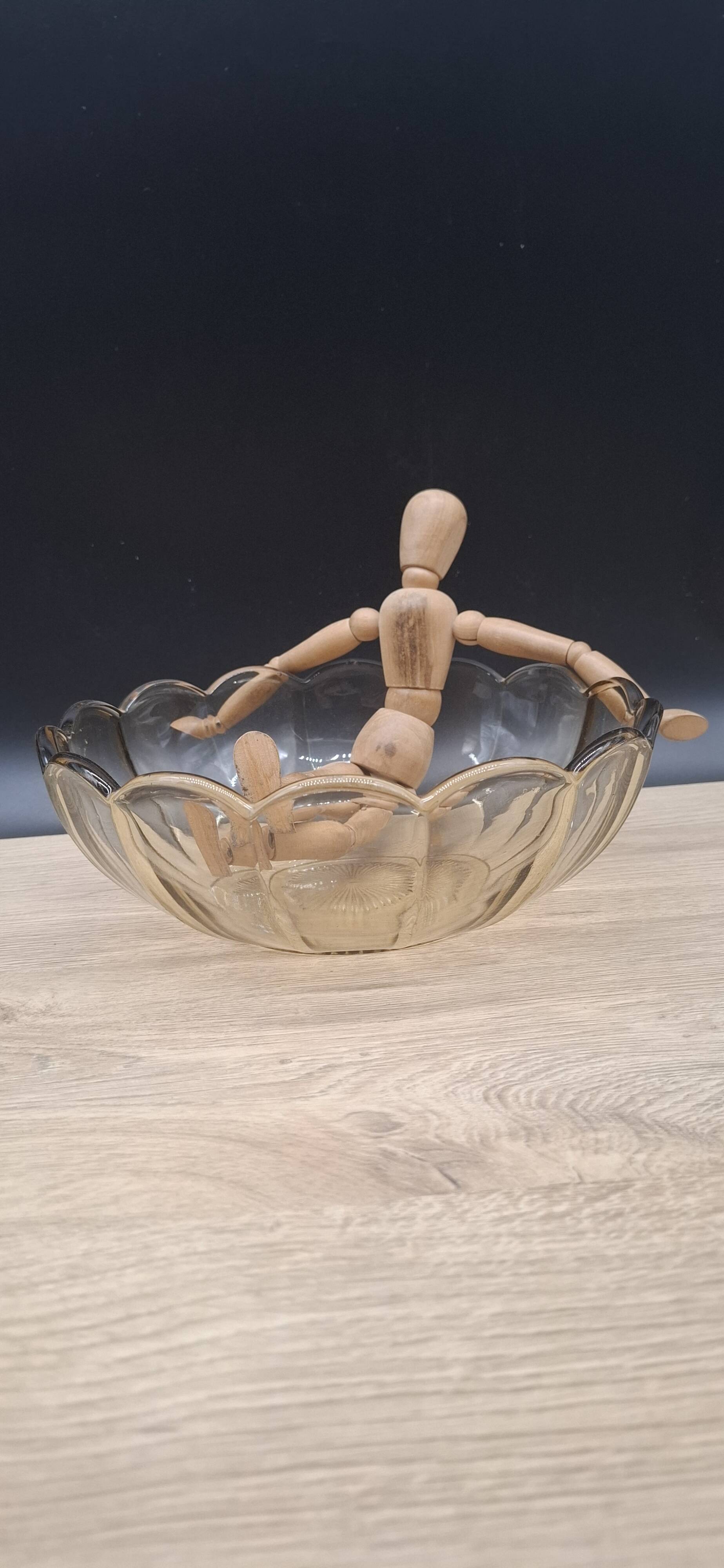 Amber salad bowl, Manage glass