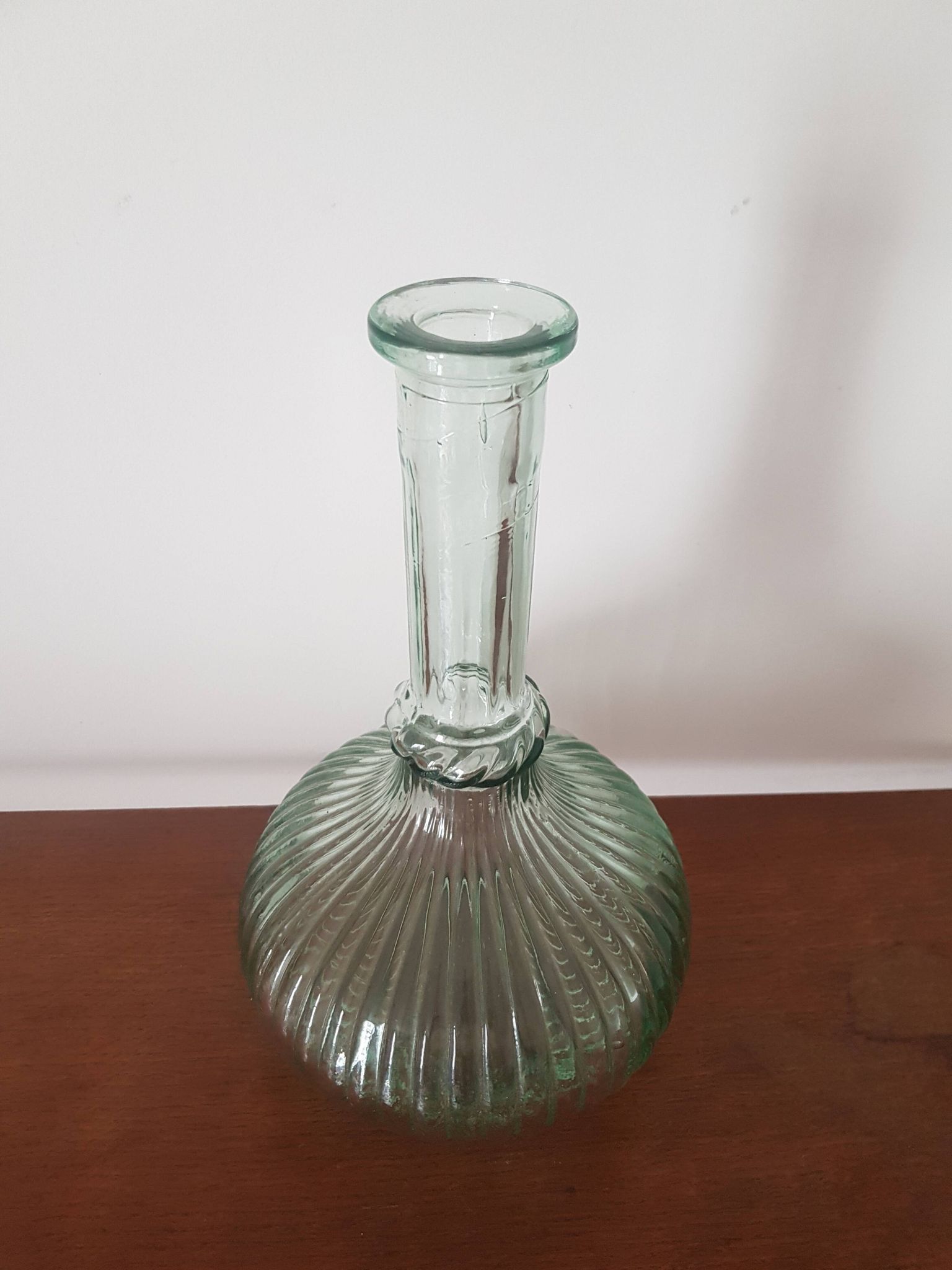 Carafe en verre soufflé