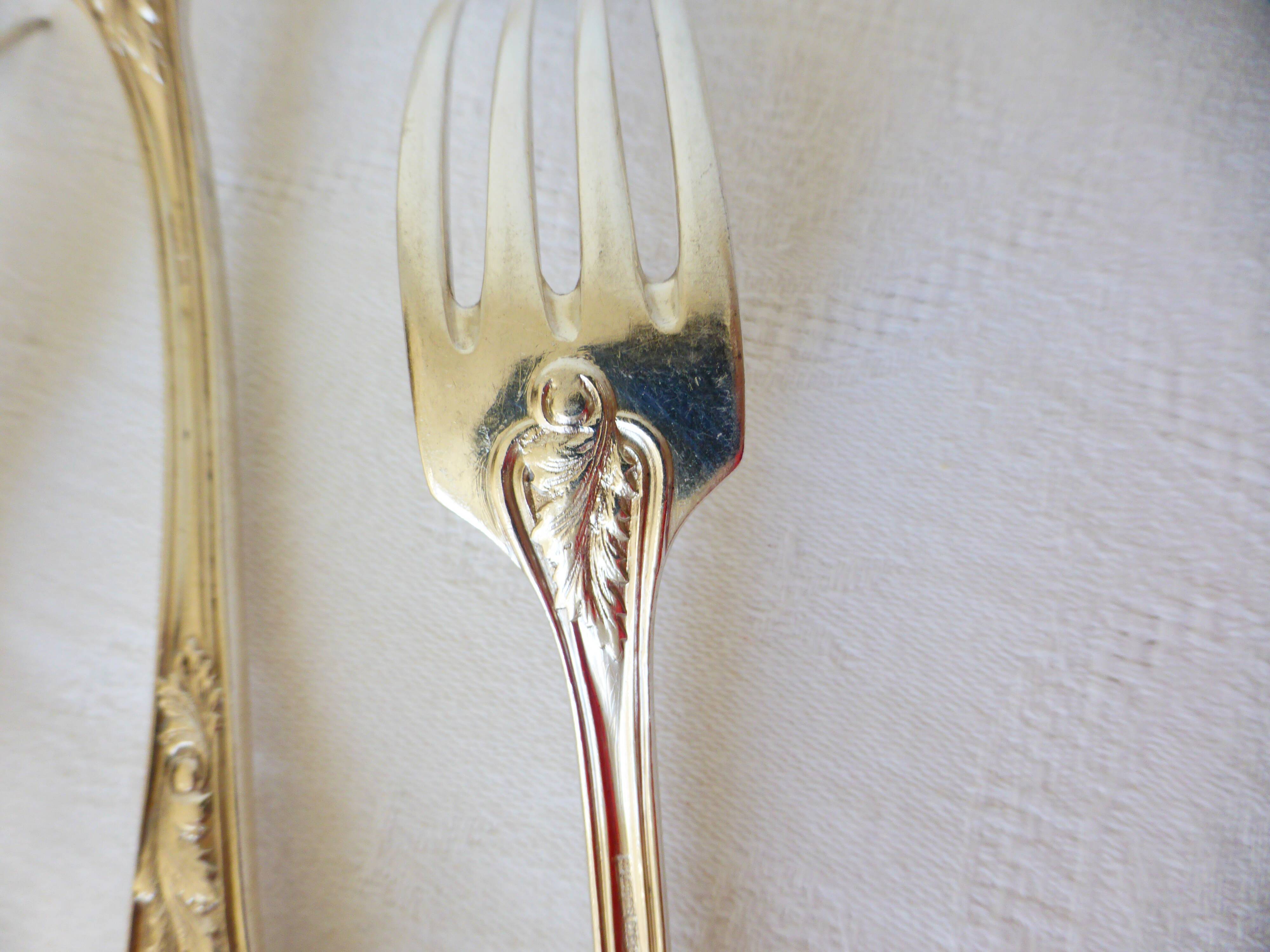 6 punched silver metal forks 2106224