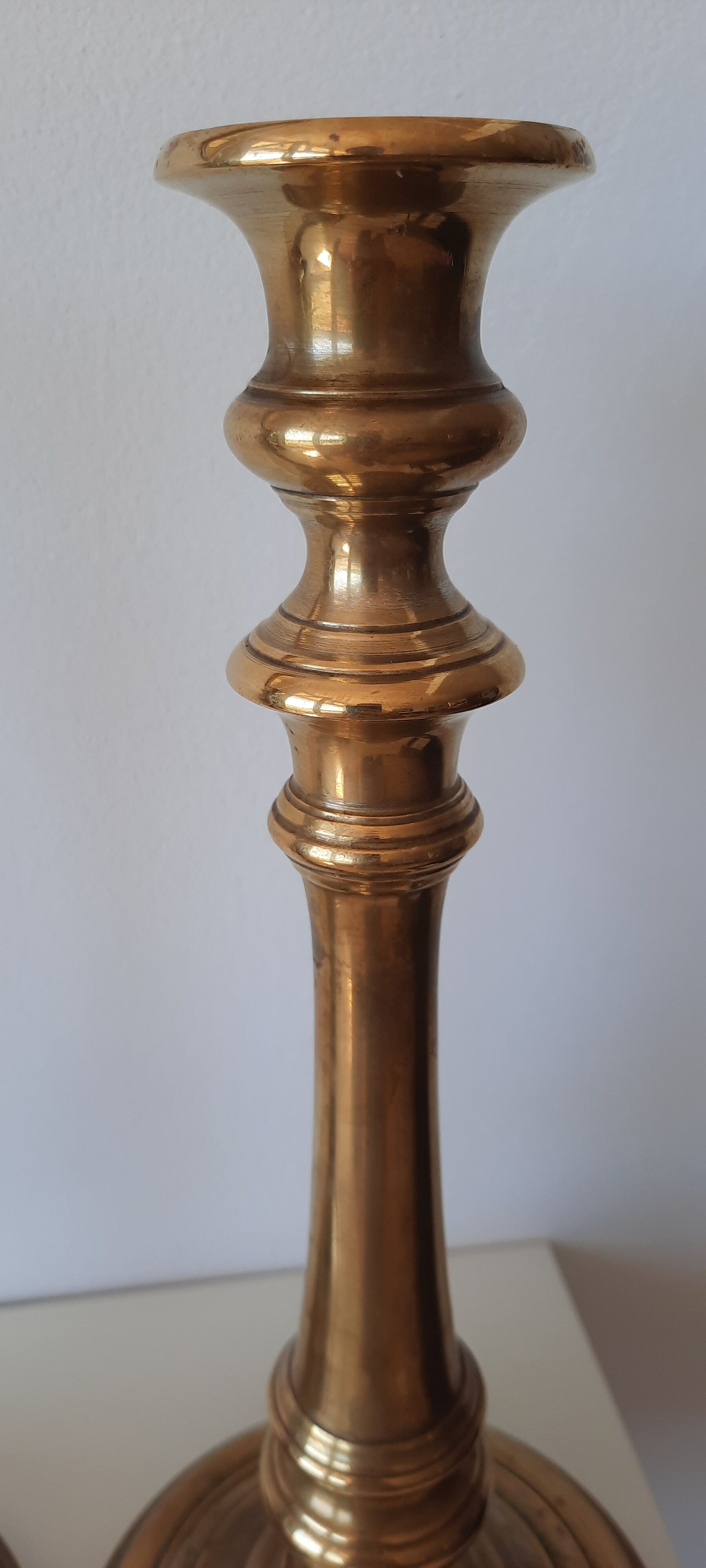 Set of 2 metal candlesticks old style