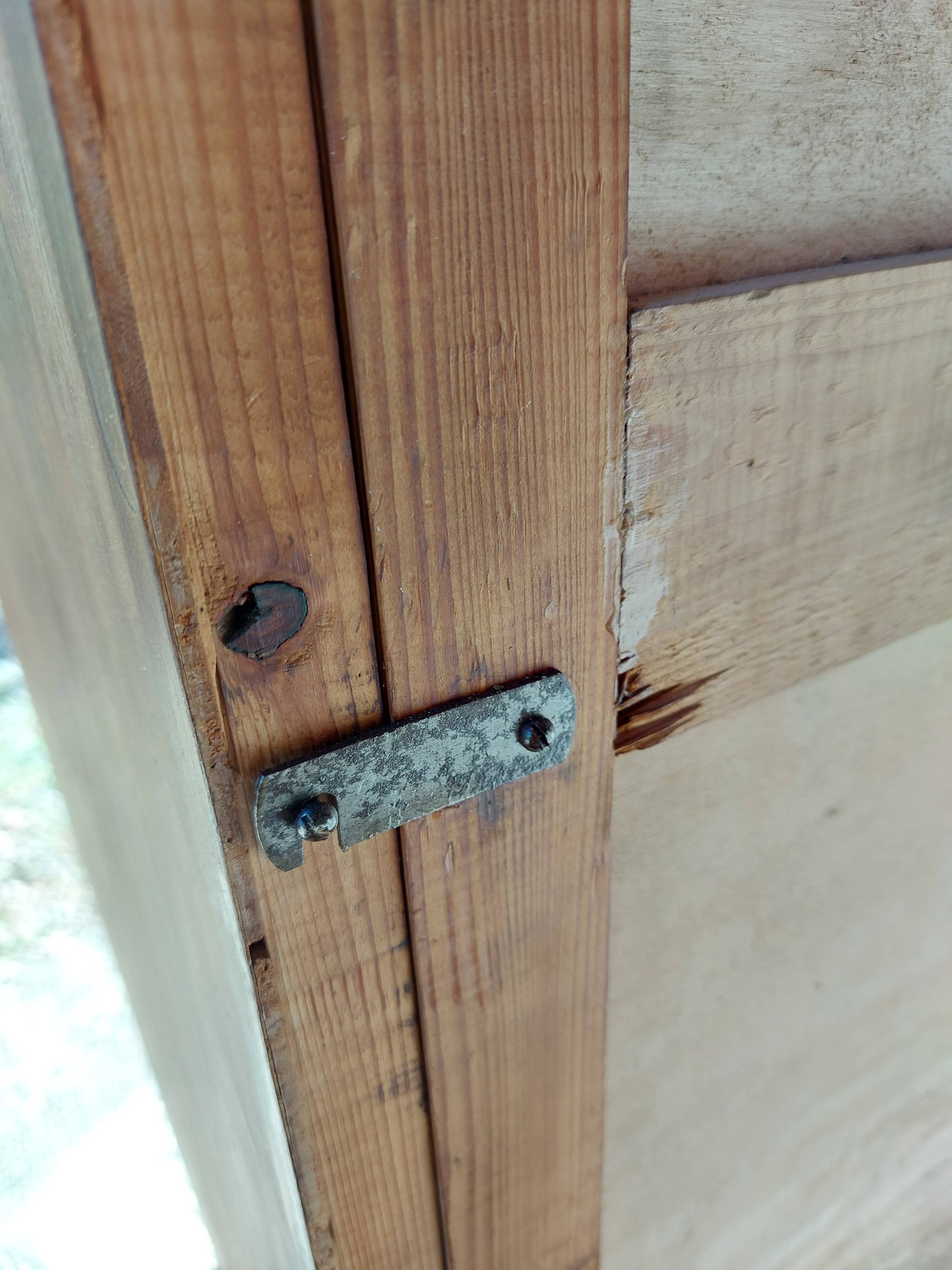 sliding door wardrobe, vintage, possible hanging space