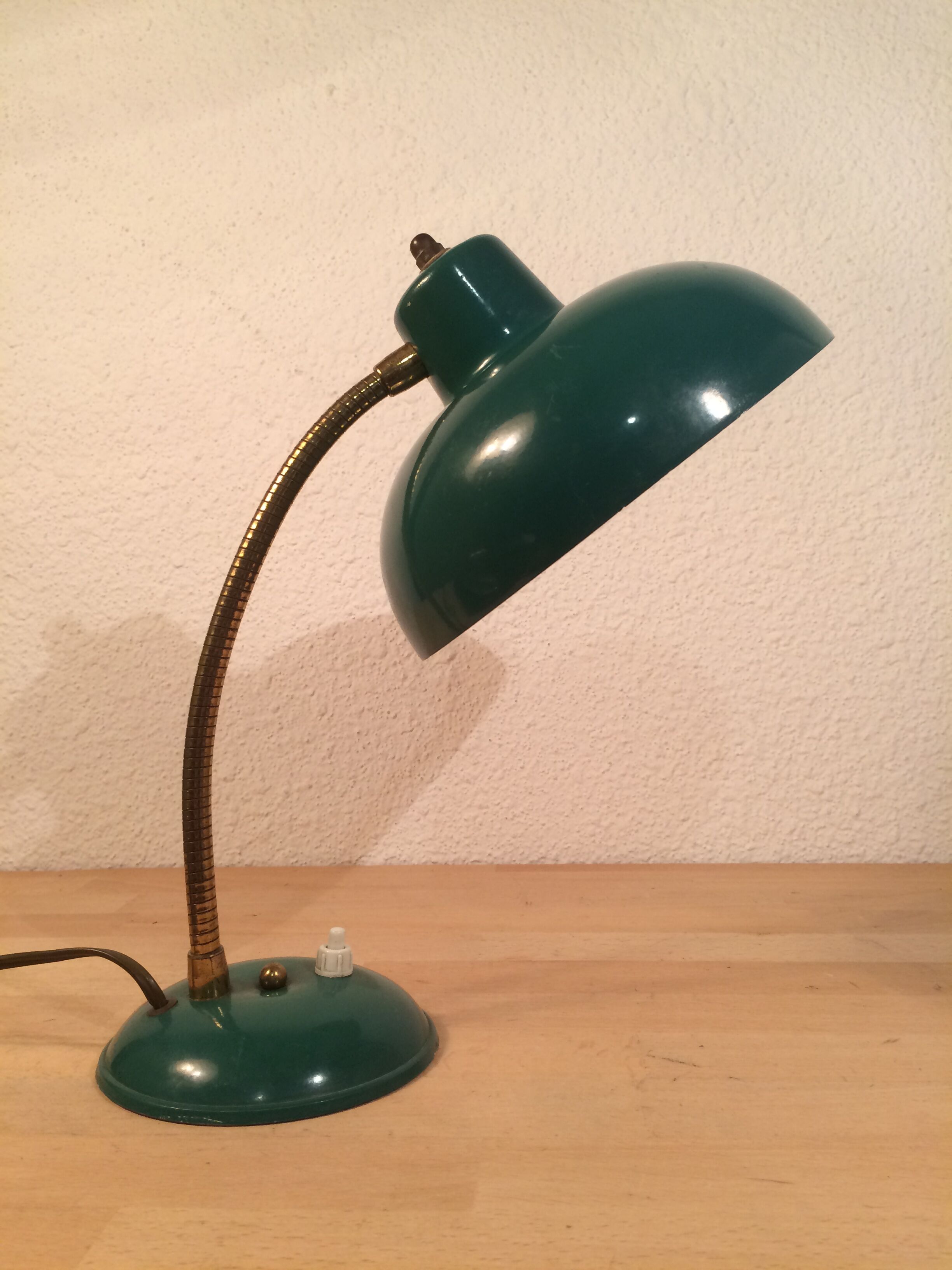 Green flexible desk lamp, 50s,vintage metal