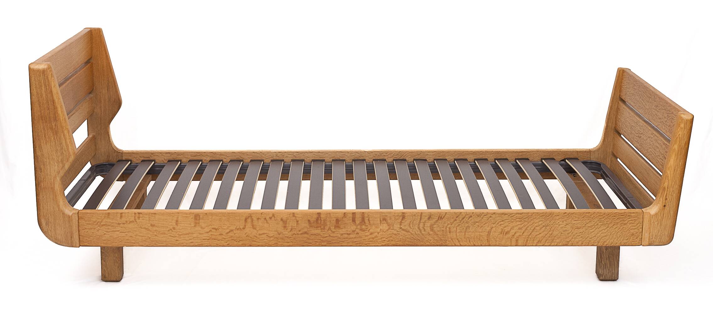 Solo bed by Guillerme and Chambron