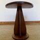 Tabouret en bois avec assise convexe