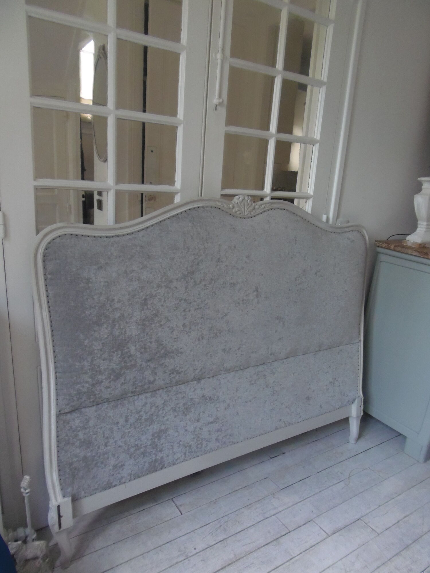 Headboard style Louis XV