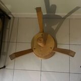 Adjustable screw tripod stool