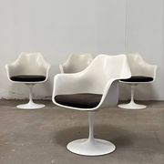 4 Tulip chairs by Eero Saarinen for Knoll