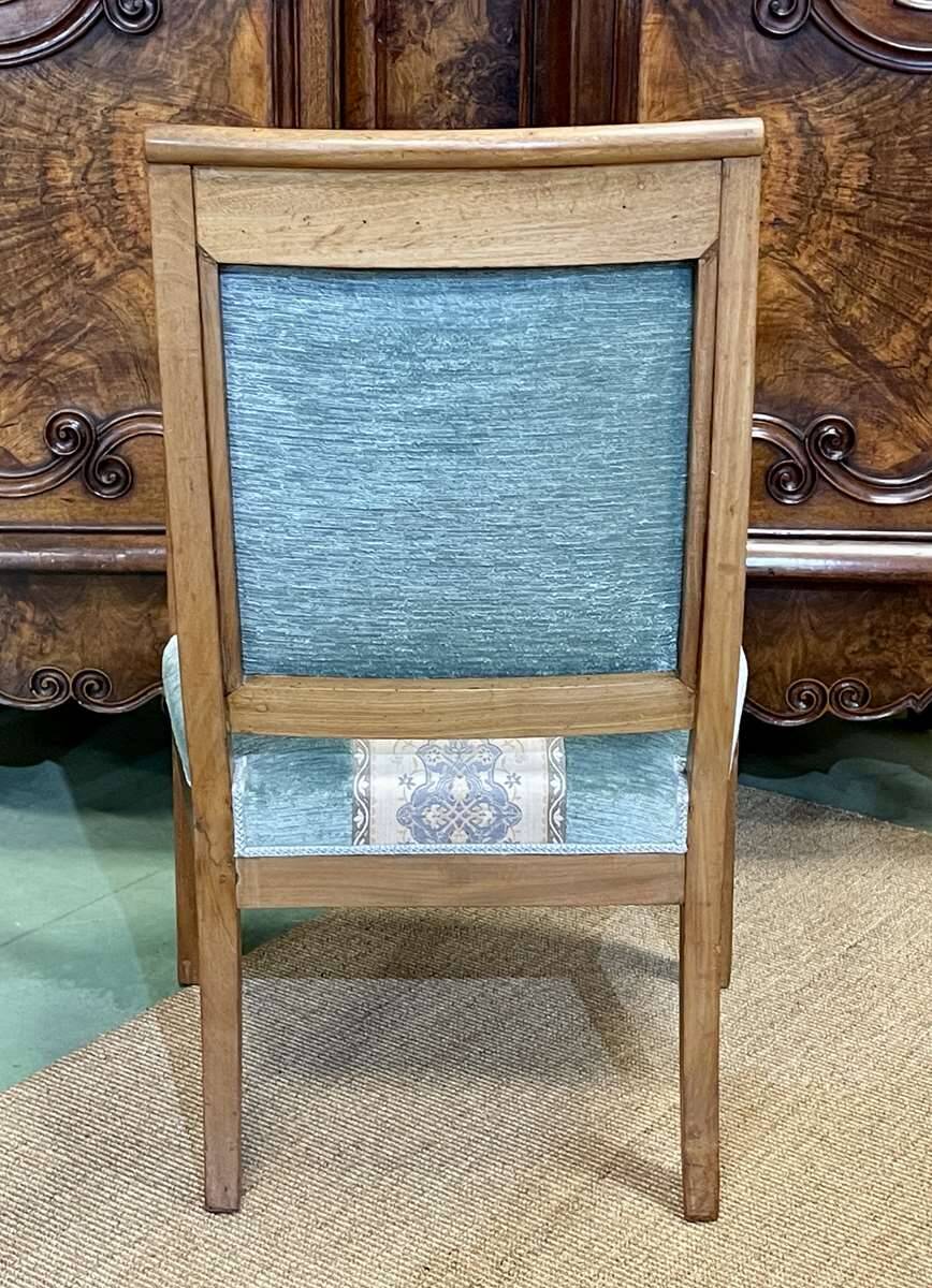 Restoration period armchair in walnut from the 19th century