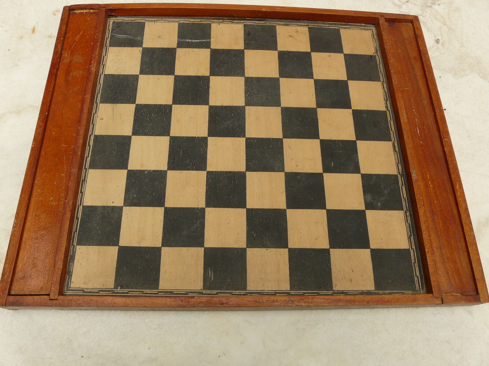 Old lady game and chess