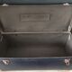 Valise ancienne parallélépipédique bleue