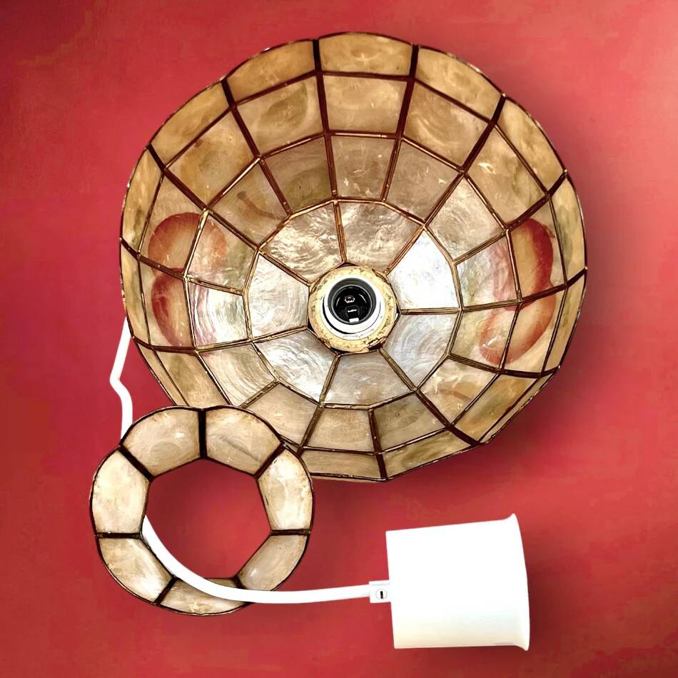 Vintage suspension in mother-of-pearl and brass with fruit decoration – retro light fitting from the 70s.