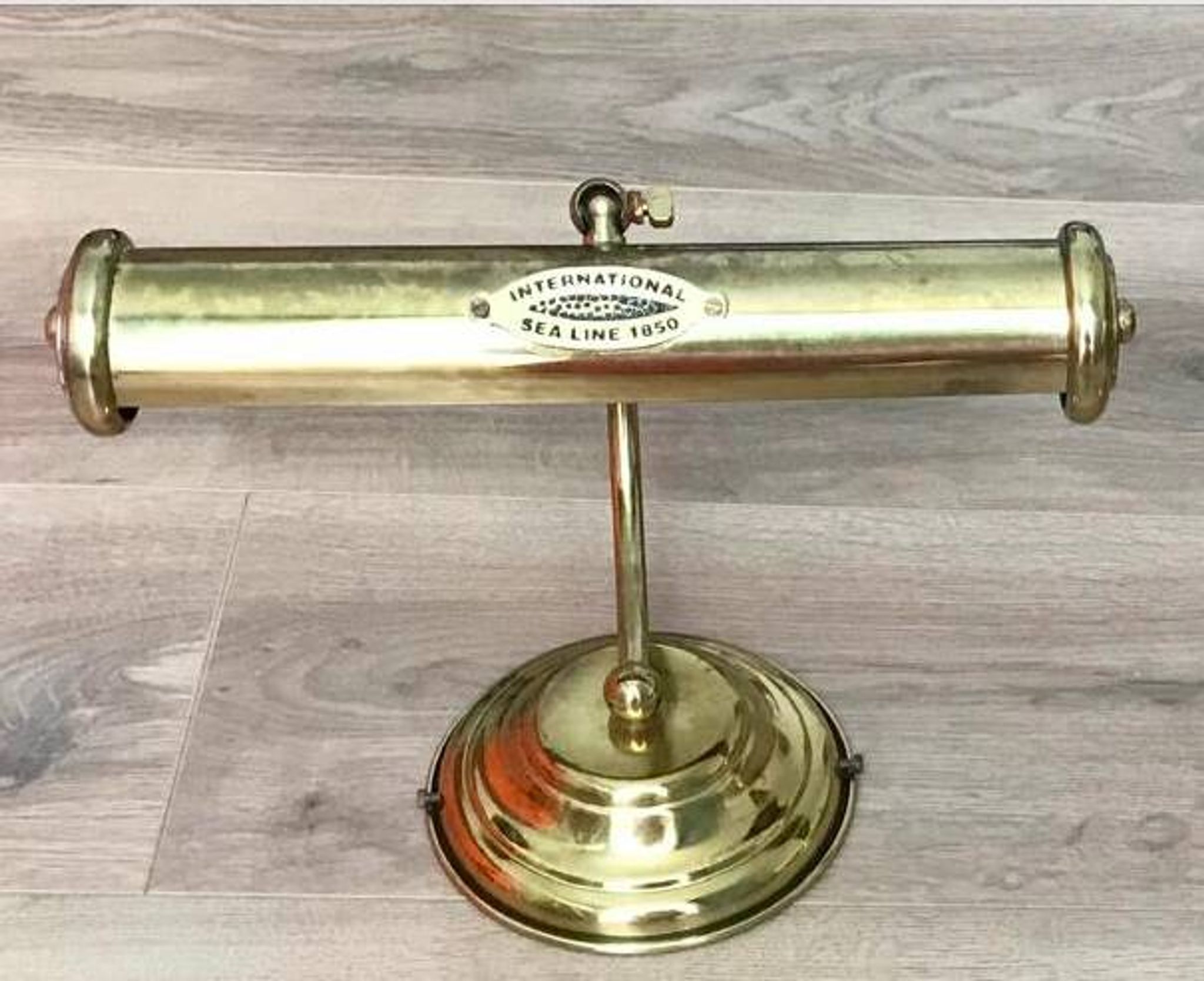 Magnificent antique wall lamp of Notary/Banker/Articulated Piano in brass.