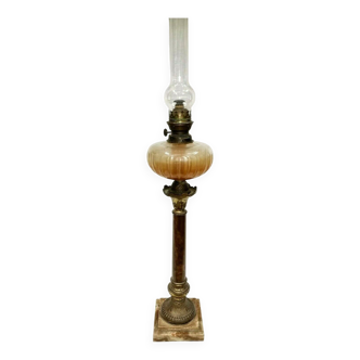 Large old oil lamp, removable from its marble column foot. 88 cm