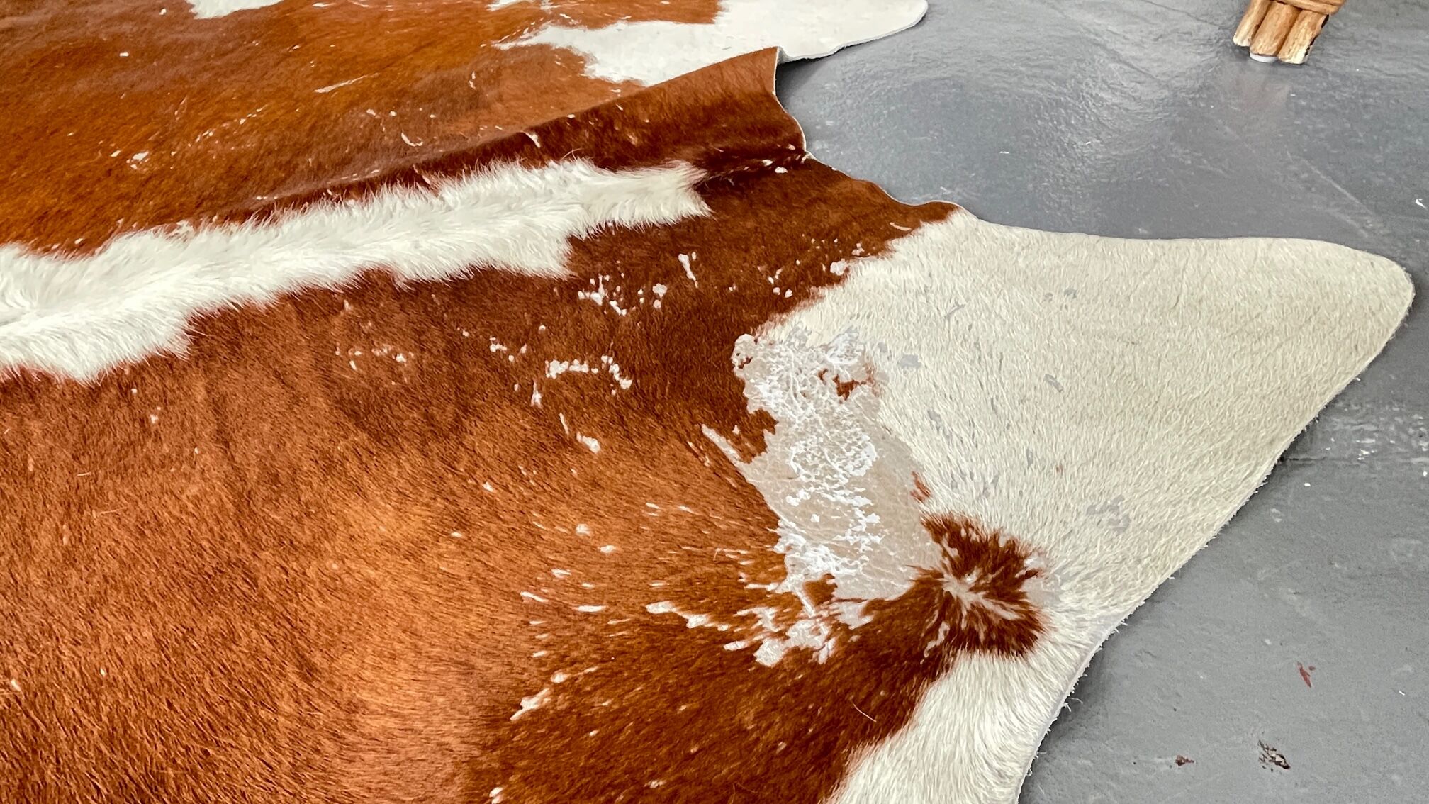 Caramel cowhide carpet