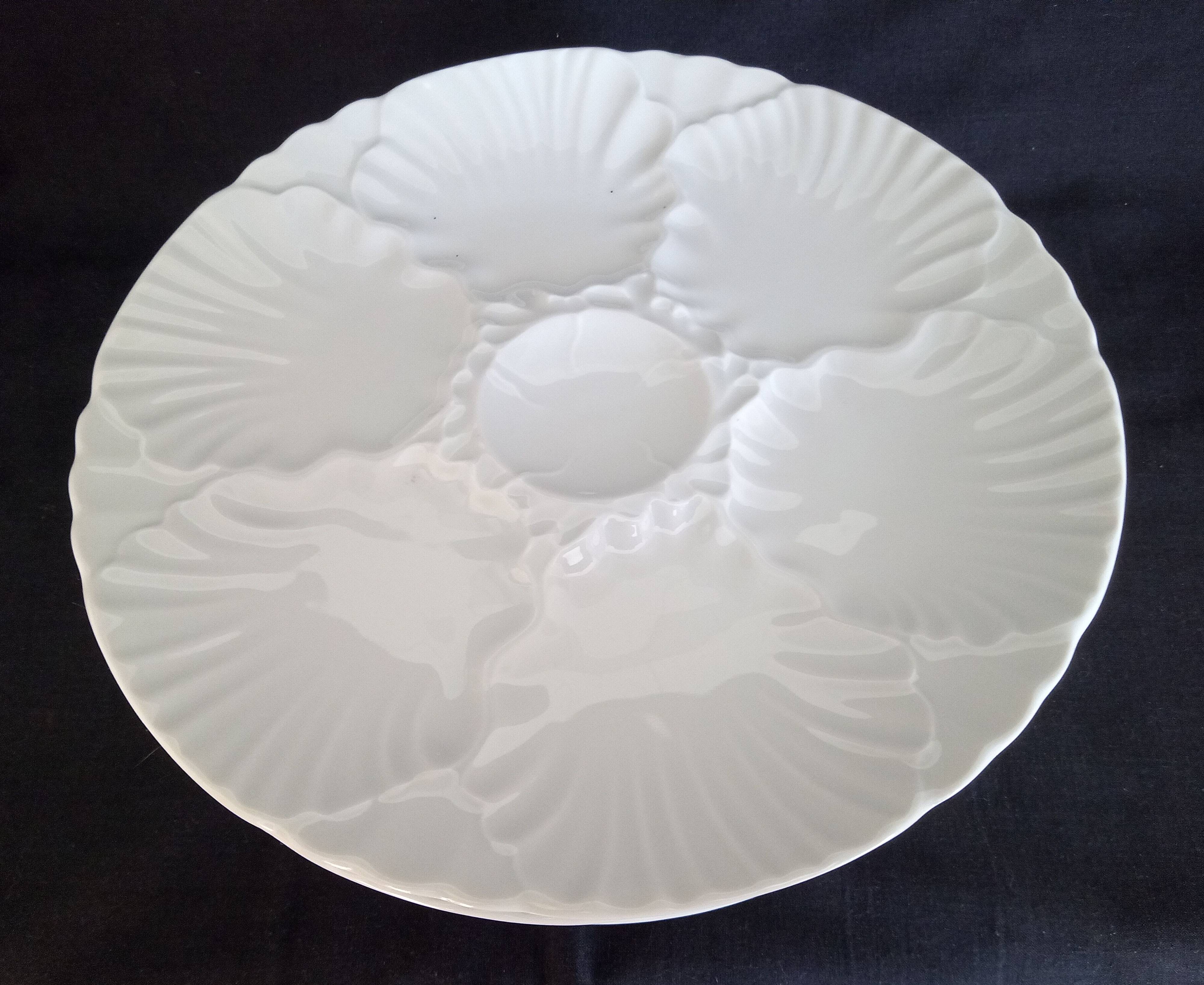 Set of 6 Bareuther Bavaria white porcelain oyster plates