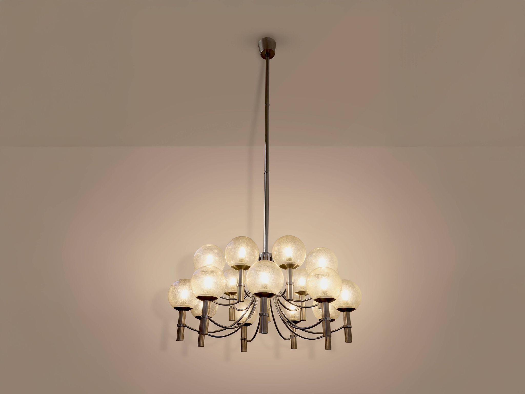 Paire de lustres de Veronese 165 cms acier verre Murano vers 1970