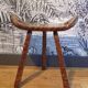 Tabouret de ferme tripode