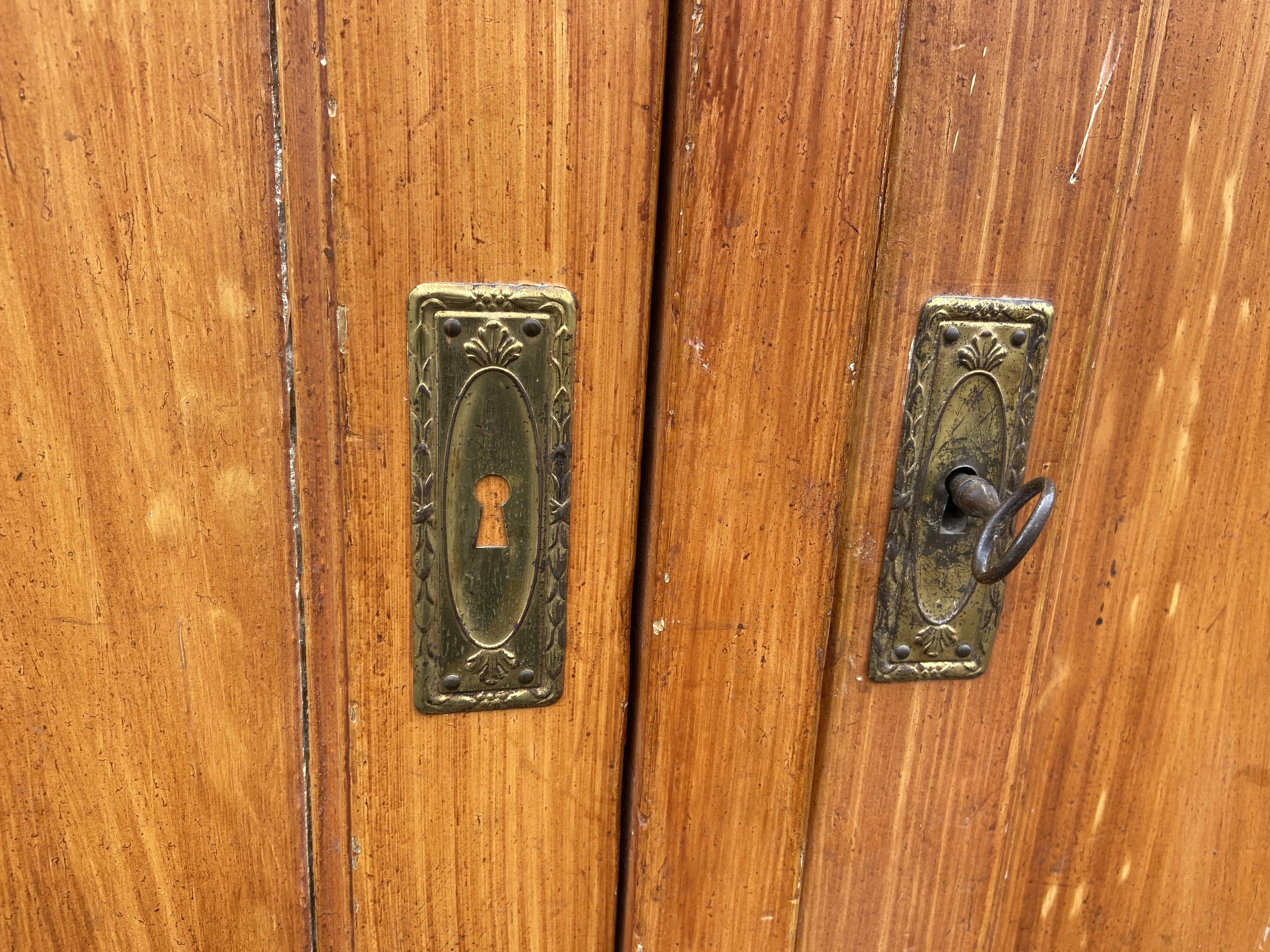 Art Deco fir kitchen buffet