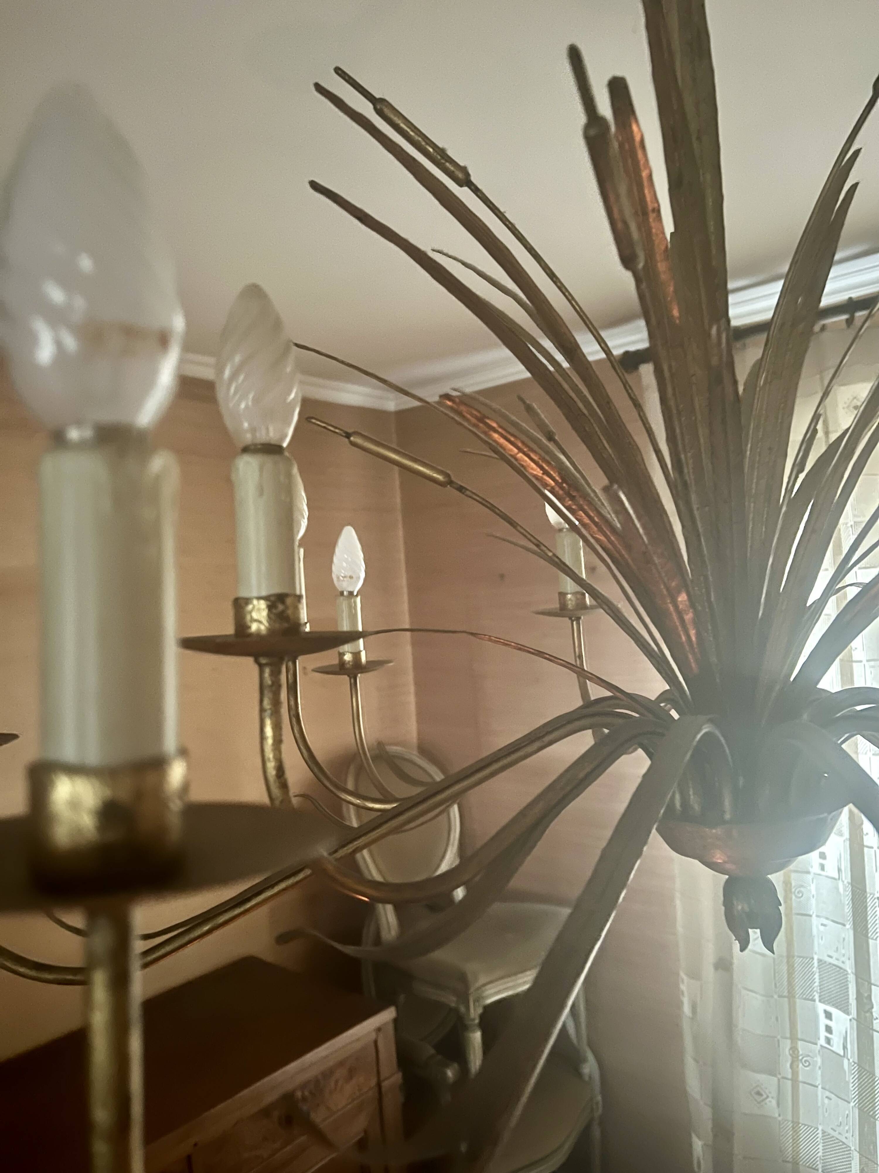 Magnificent vintage chandelier in gold-tone metal, 12 bulbs