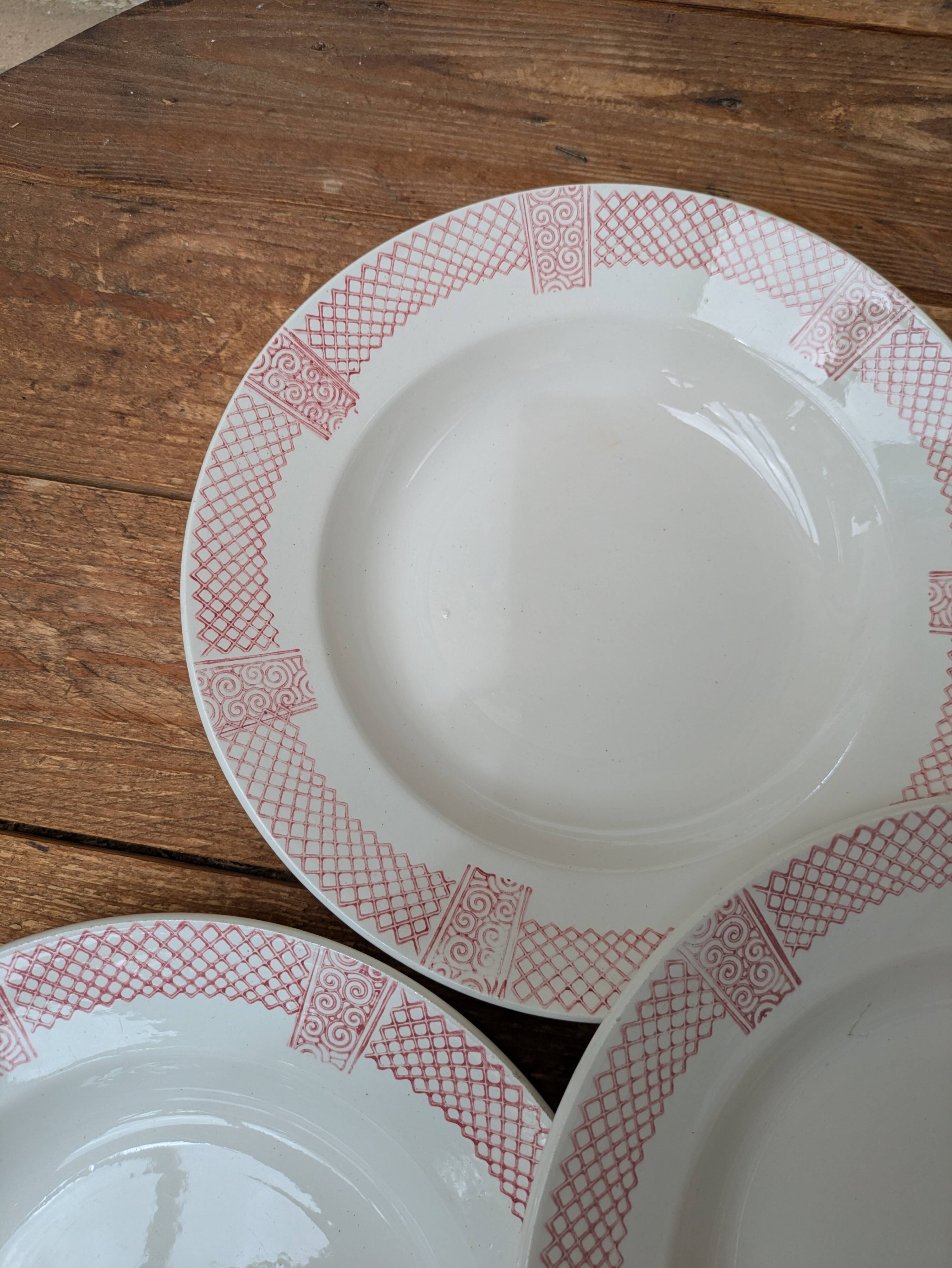 6 deep plates Longwy model Toulouse pink border ironstone