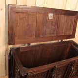 Neo-Gothic chest XIXth