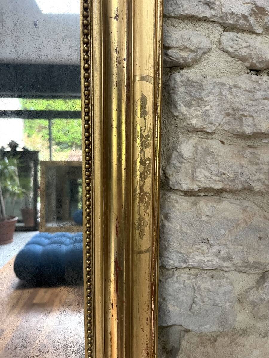 Louis-Philippe pearl mirror 82/61cm gilded with gold leaf, mercury glass, fireplace overmantel.