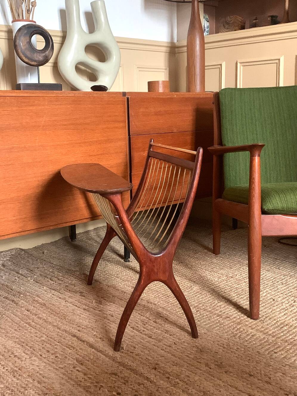 Italian vintage magazine rack/table stand