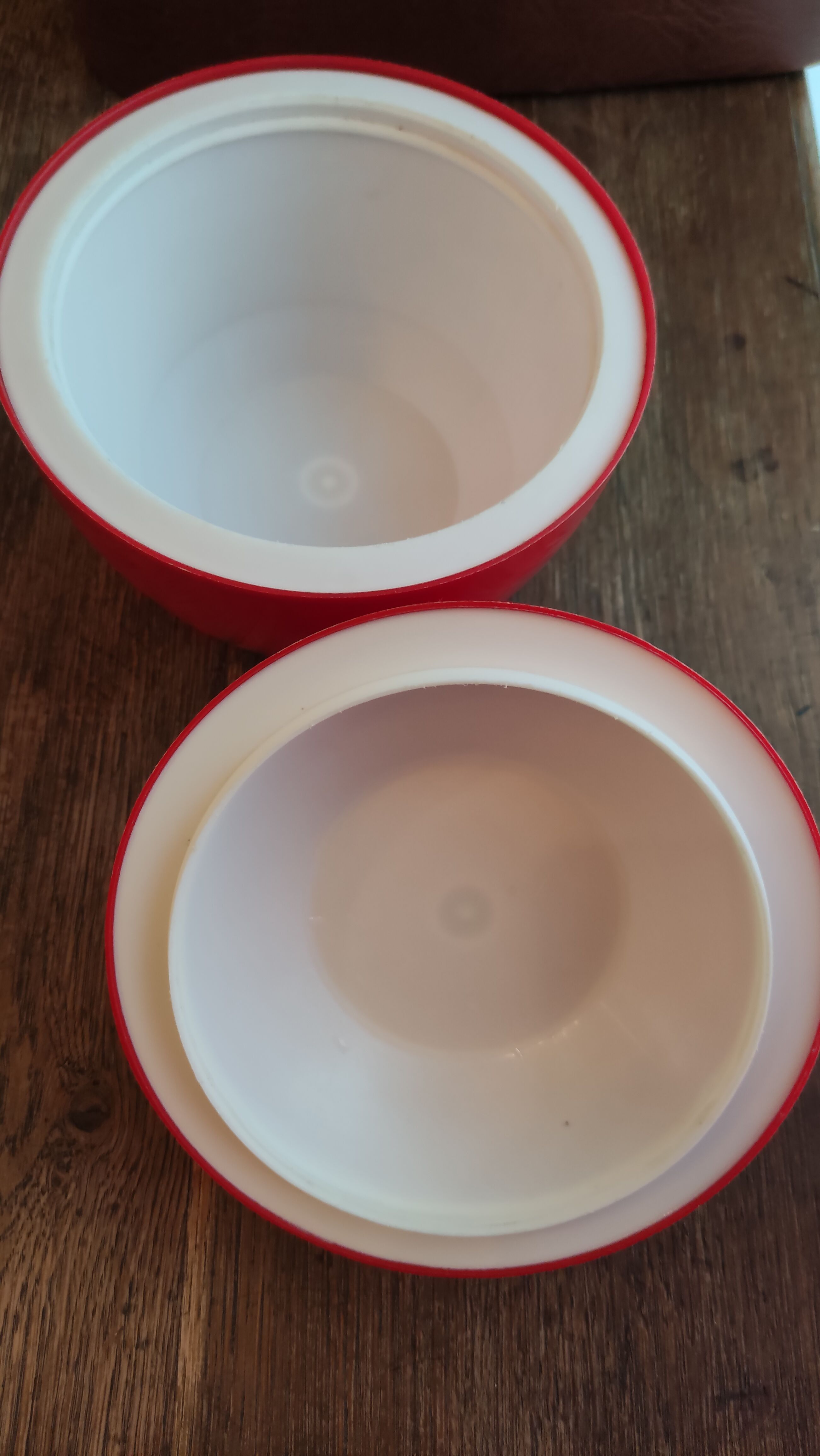 Vintage apple-shaped ice bucket