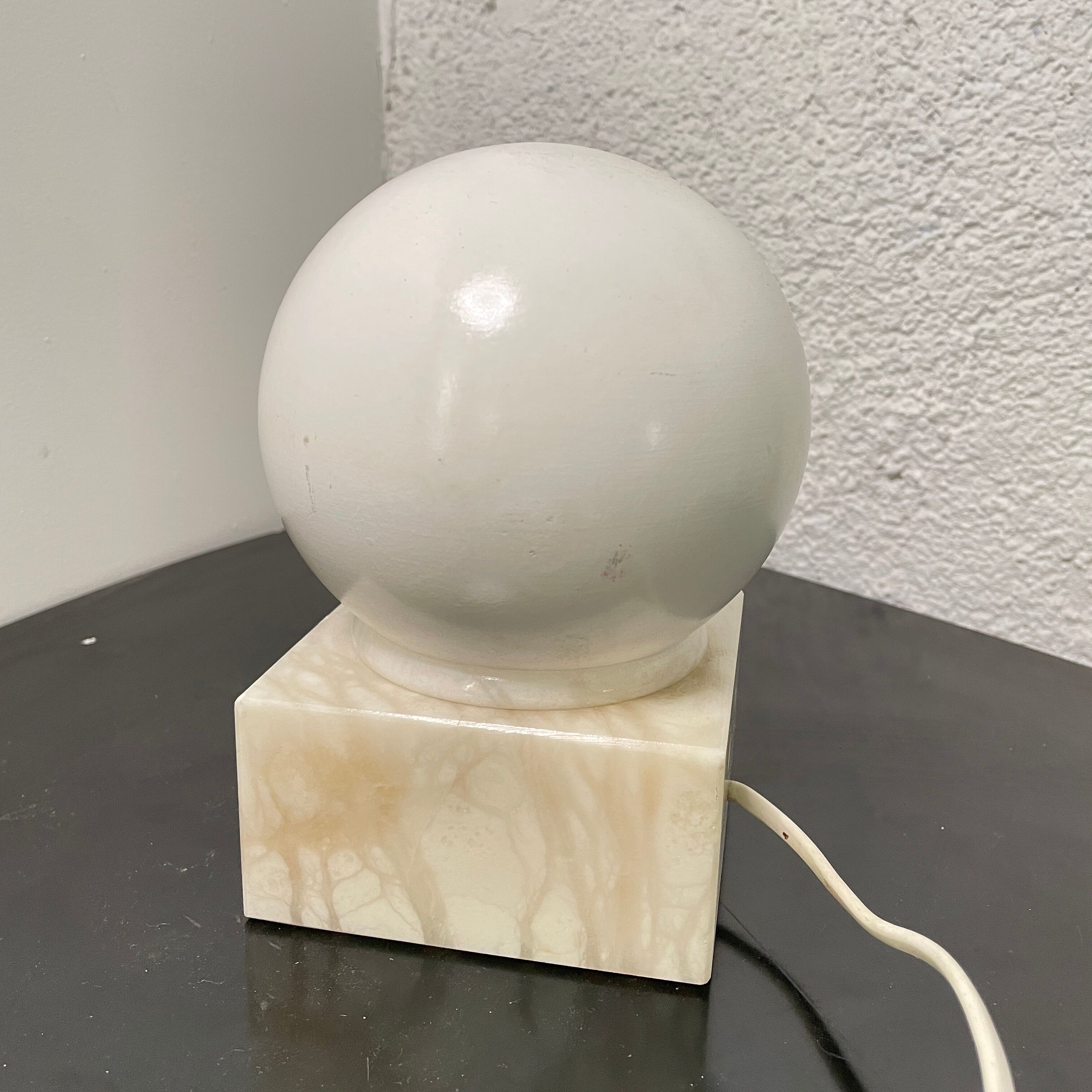 Marbled ball lamp design 70